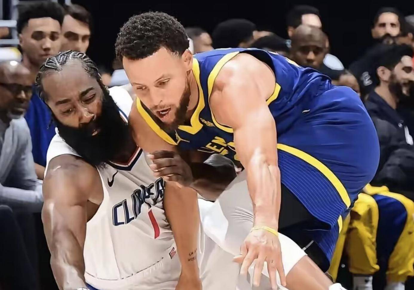 库里关键节点高光表现，快船带队取胜！的简单介绍-官方网站